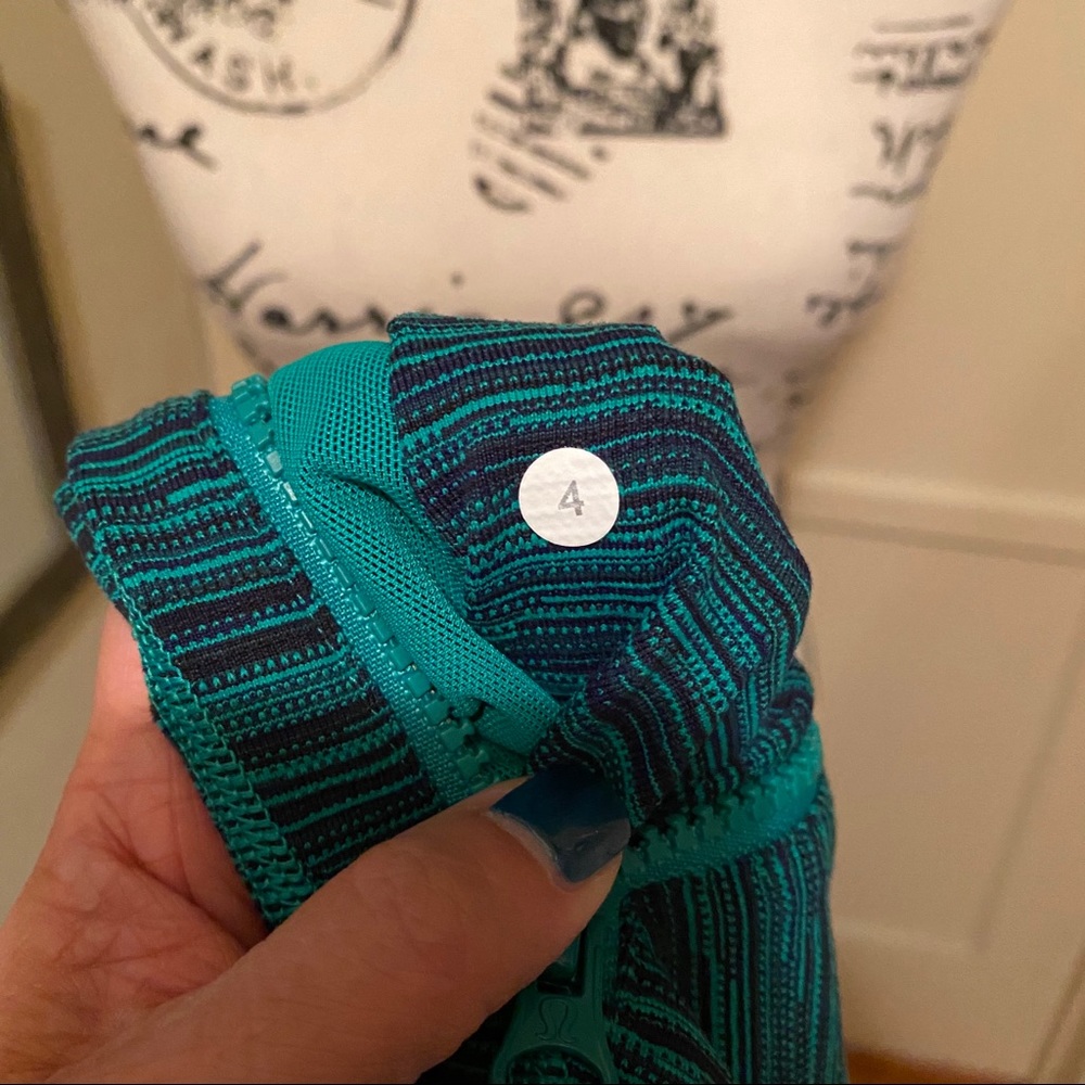 ๐2XHP๐ Like New Lululemon Define Jacket - Picture 7 of 8